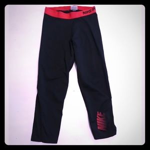 Nike Pro spandex leggings capris women’s size M